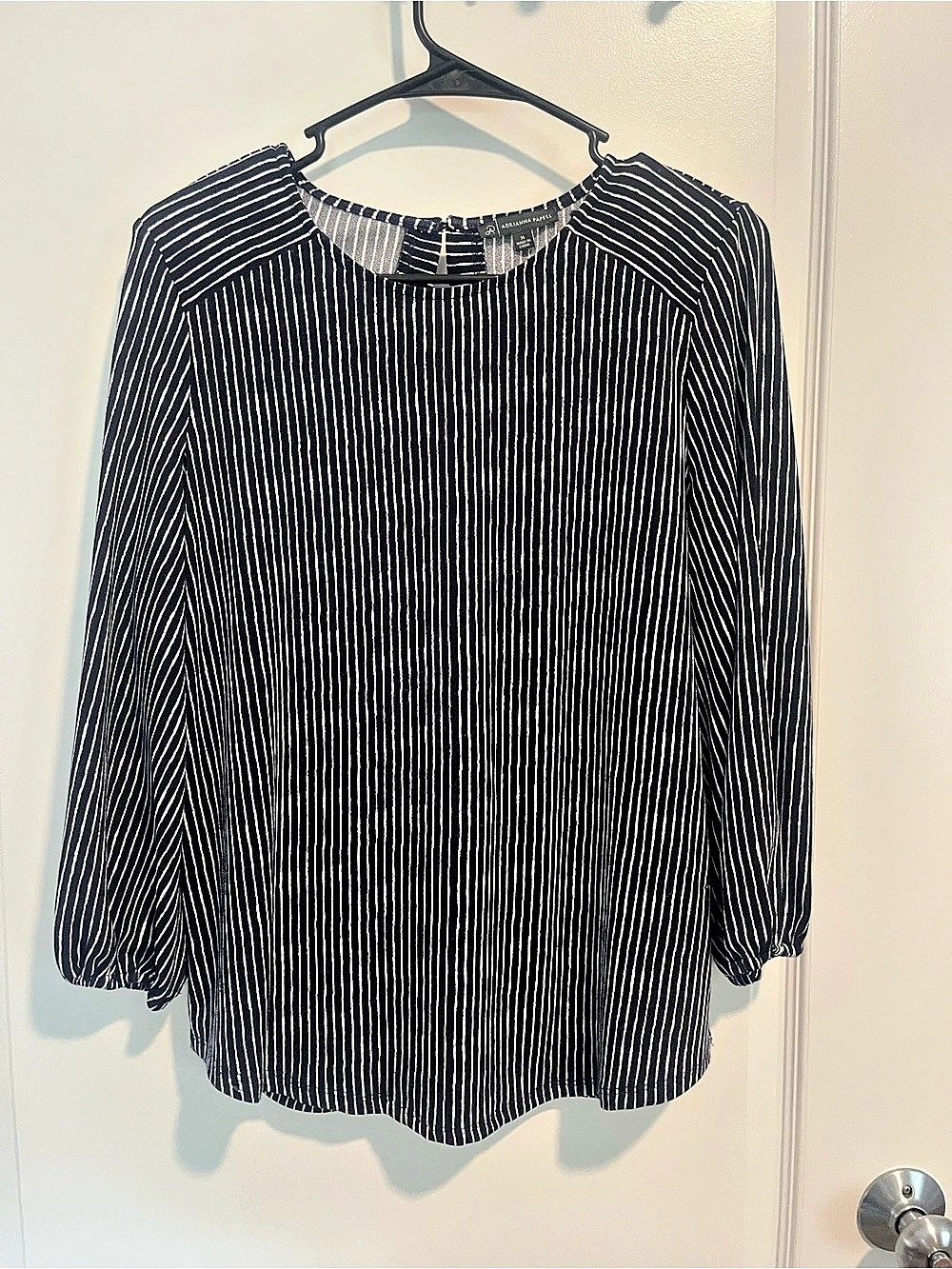 Adrianna Papell Striped Long Sleeve Blouse in Navy Blue & White Size Medium Like
